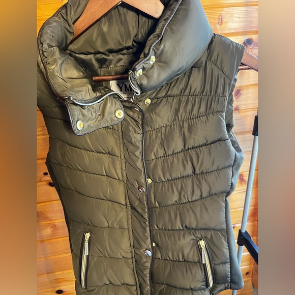 YMI Army green vest Size S - Picture 5 of 14